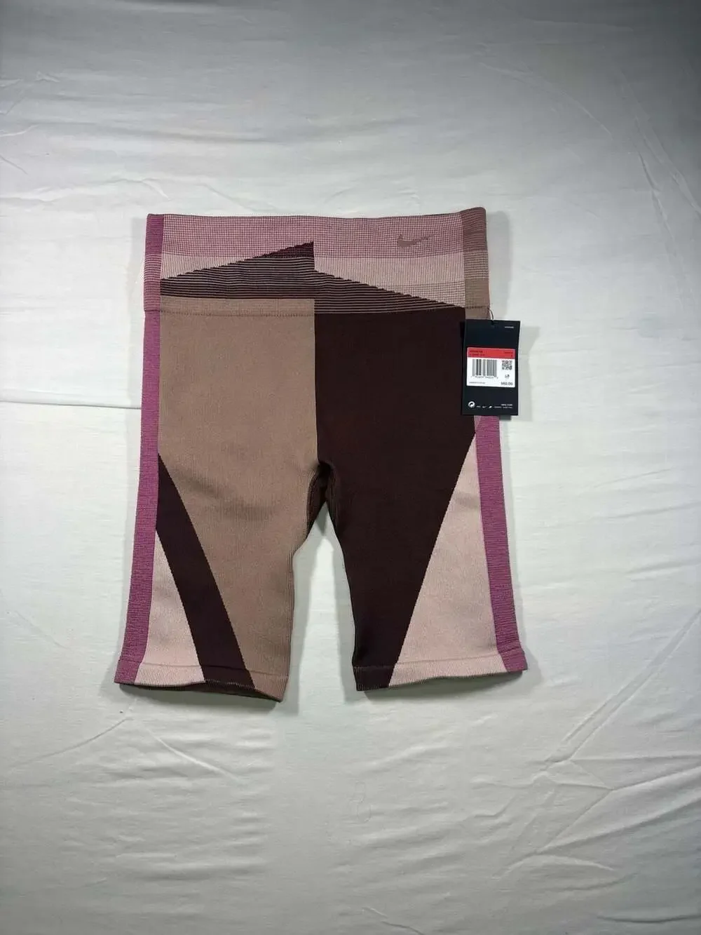 Nike Women's Icon Clash Sculpt Tight Fit Seamless Biker Shorts 8 Inch CJ5091-283